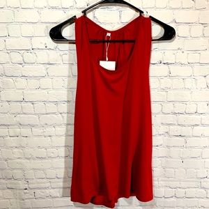 Women’s workout top size L